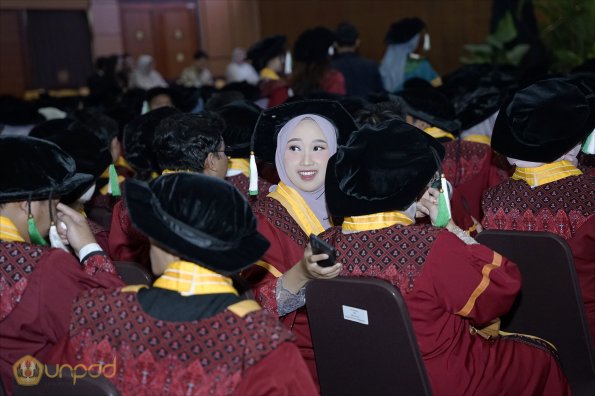 LIPUTAN WISUDA UNPAD GOL 1 TA 2023-2024 SESI VI (50)