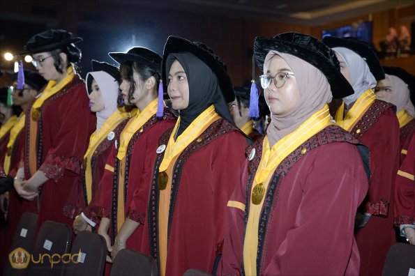 LIPUTAN WISUDA UNPAD GOL 1 TA 2023-2024 SESI VI (54)