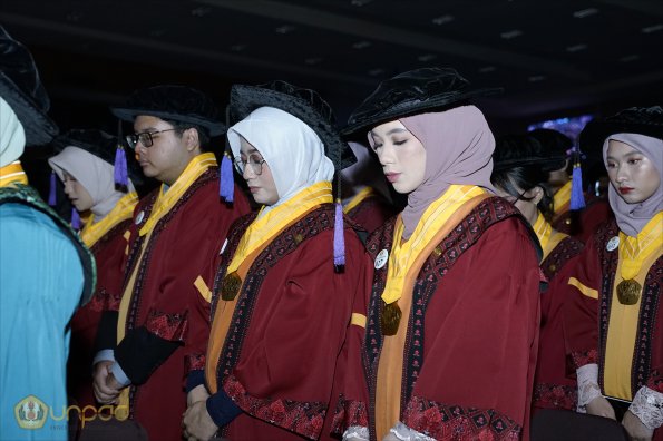 LIPUTAN WISUDA UNPAD GOL 1 TA 2023-2024 SESI VI (58)