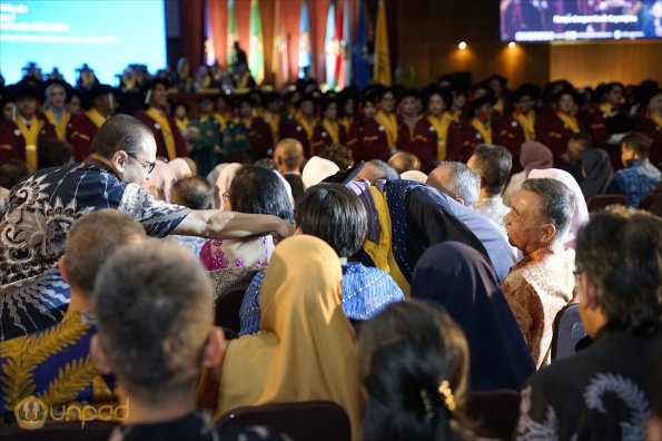 LIPUTAN WISUDA UNPAD GOL 1 TA 2023-2024 SESI VI (66)