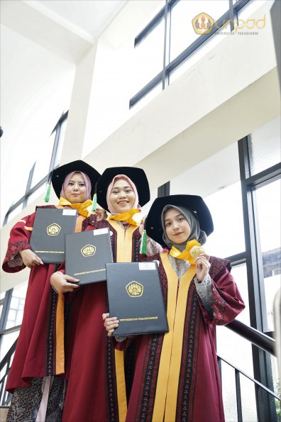 LIPUTAN WISUDA UNPAD GOL 1 TA 2023-2024 SESI VI (77)