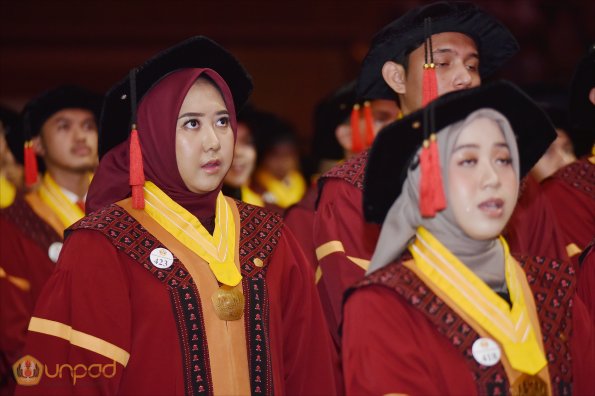 LIPUTAN WISUDA UNPAD GOL 1 TA 2023-2024 SESI VI (84)