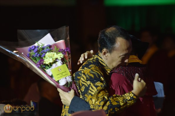 LIPUTAN WISUDA UNPAD GOL 1 TA 2023-2024 SESI VI (87)