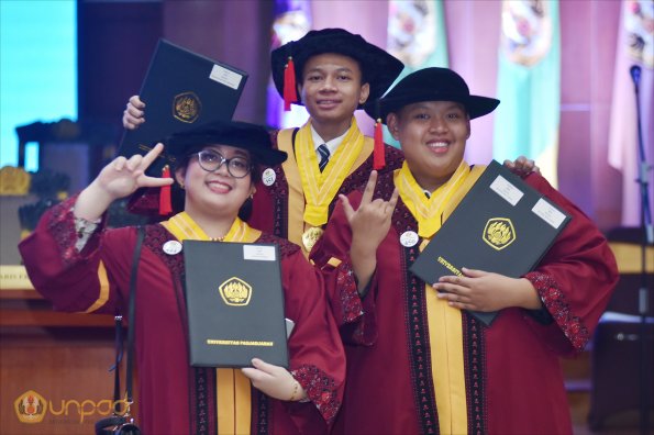 LIPUTAN WISUDA UNPAD GOL 1 TA 2023-2024 SESI VI (89)