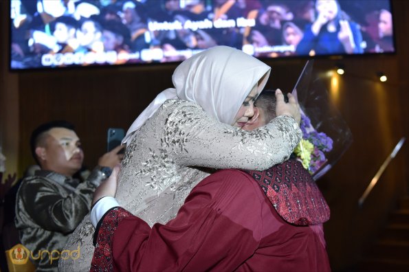 LIPUTAN WISUDA UNPAD GOL 1 TA 2023-2024 SESI VI (98)