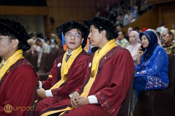 LIPUTAN WISUDA UNPAD GOL 1 TA 2023-2024 SESI VII (106)