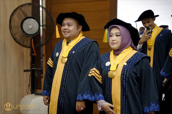 LIPUTAN WISUDA UNPAD GOL 1 TA 2023-2024 SESI VII (122)