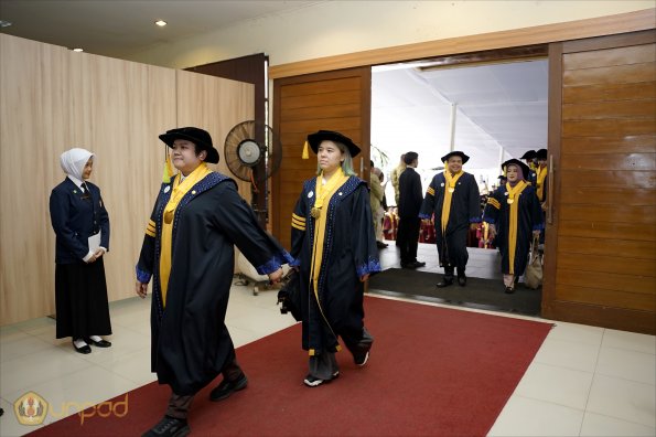 LIPUTAN WISUDA UNPAD GOL 1 TA 2023-2024 SESI VII (123)
