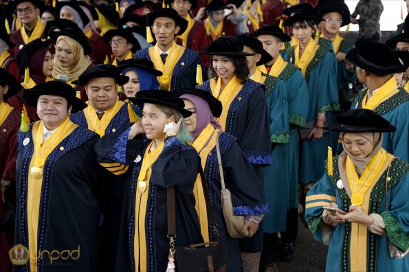 LIPUTAN WISUDA UNPAD GOL 1 TA 2023-2024 SESI VII (124)