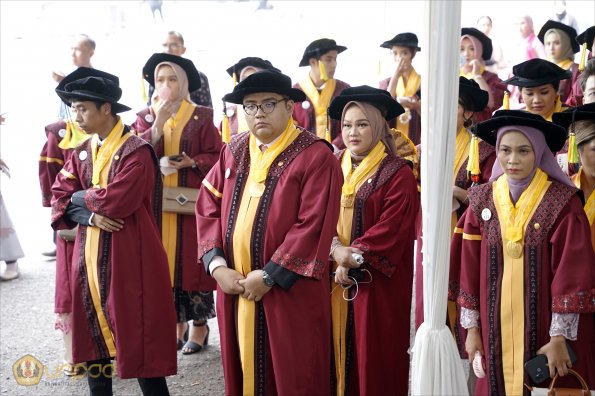 LIPUTAN WISUDA UNPAD GOL 1 TA 2023-2024 SESI VII (127)