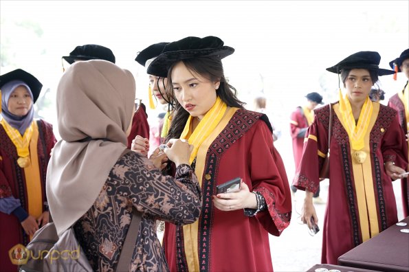 LIPUTAN WISUDA UNPAD GOL 1 TA 2023-2024 SESI VII (136)
