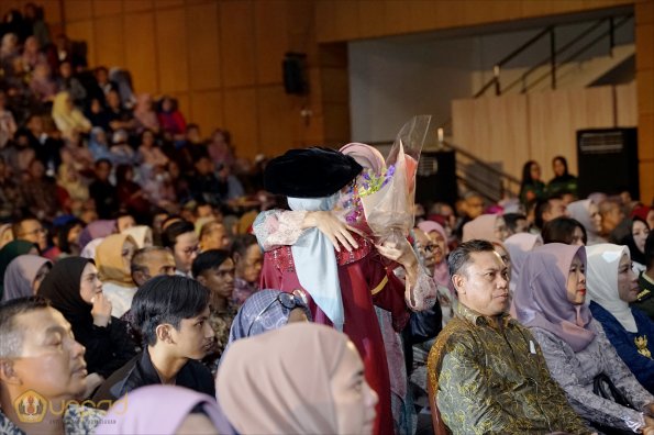 LIPUTAN WISUDA UNPAD GOL 1 TA 2023-2024 SESI VII (32)