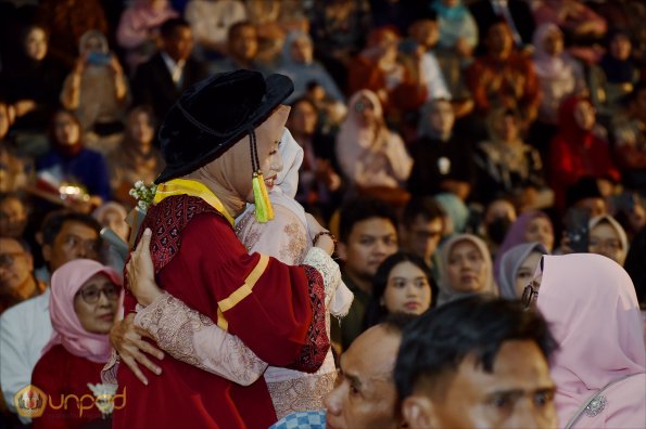 LIPUTAN WISUDA UNPAD GOL 1 TA 2023-2024 SESI VII (43)