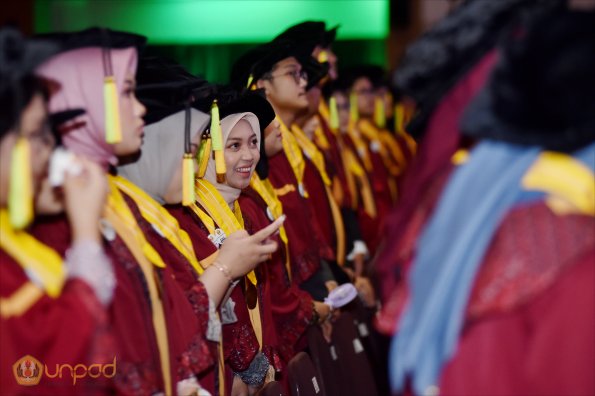 LIPUTAN WISUDA UNPAD GOL 1 TA 2023-2024 SESI VII (50)