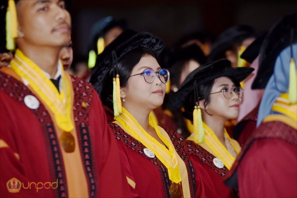 LIPUTAN WISUDA UNPAD GOL 1 TA 2023-2024 SESI VII (51)