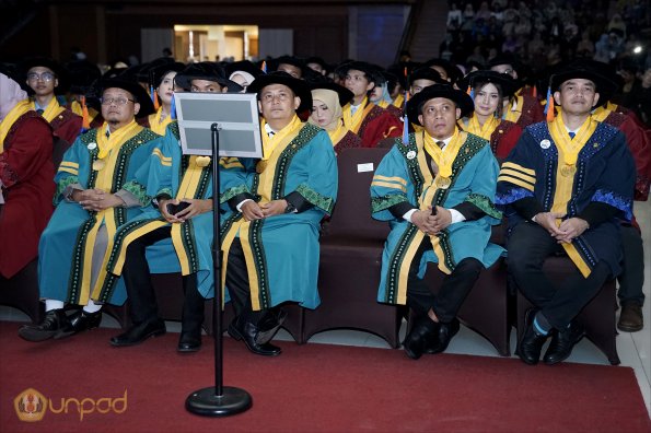 LIPUTAN WISUDA UNPAD GOL 1 TA 2023-2024 SESI VII (59)