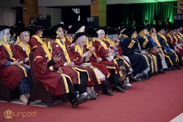 LIPUTAN WISUDA UNPAD GOL 1 TA 2023-2024 SESI VII (67)