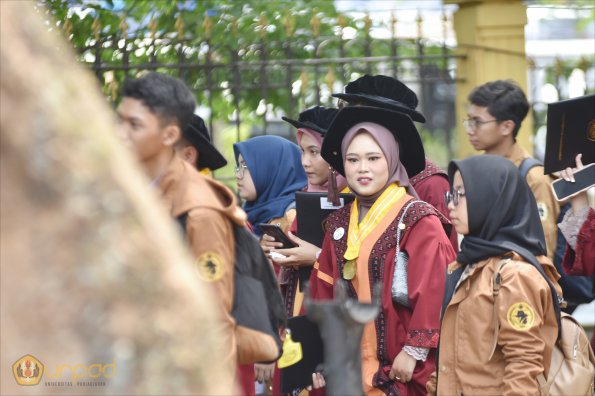 LIPUTAN WISUDA UNPAD GOL 1 TA 2023-2024 SESI VIII (104)