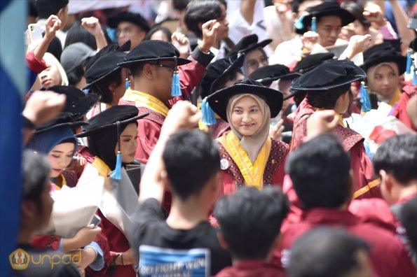 LIPUTAN WISUDA UNPAD GOL 1 TA 2023-2024 SESI VIII (106)
