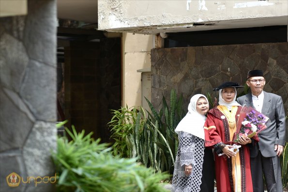 LIPUTAN WISUDA UNPAD GOL 1 TA 2023-2024 SESI VIII (110)