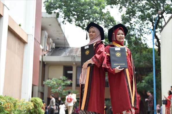 LIPUTAN WISUDA UNPAD GOL 1 TA 2023-2024 SESI VIII (112)