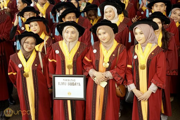 LIPUTAN WISUDA UNPAD GOL 1 TA 2023-2024 SESI VIII (23)