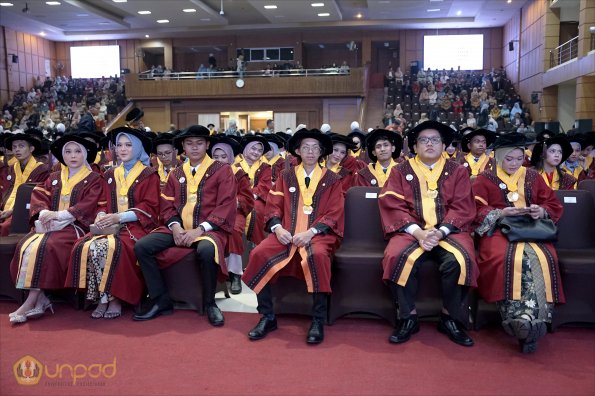 LIPUTAN WISUDA UNPAD GOL 1 TA 2023-2024 SESI VIII (44)