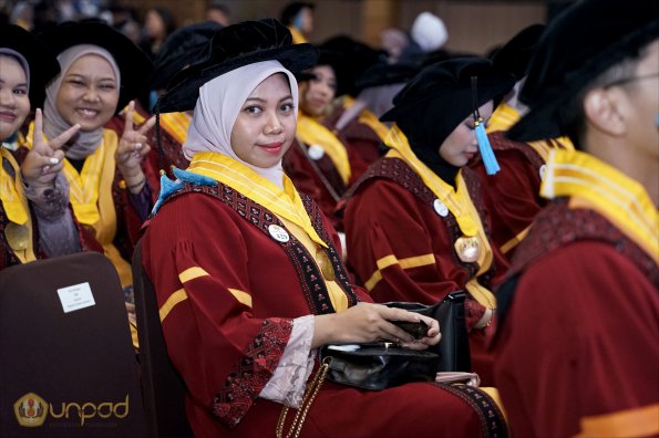 LIPUTAN WISUDA UNPAD GOL 1 TA 2023-2024 SESI VIII (58)