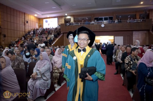 LIPUTAN WISUDA UNPAD GOL 1 TA 2023-2024 SESI VIII (63)
