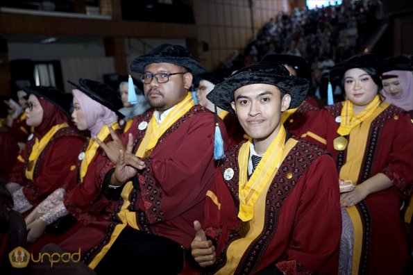 LIPUTAN WISUDA UNPAD GOL 1 TA 2023-2024 SESI VIII (68)