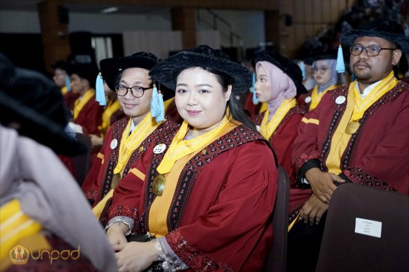 LIPUTAN WISUDA UNPAD GOL 1 TA 2023-2024 SESI VIII (69)