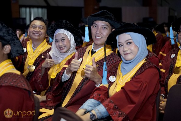 LIPUTAN WISUDA UNPAD GOL 1 TA 2023-2024 SESI VIII (75)