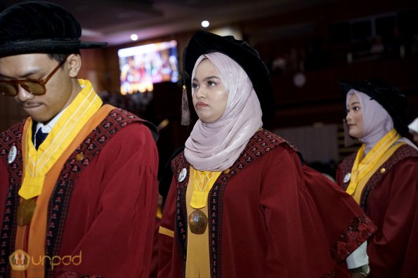LIPUTAN WISUDA UNPAD GOL 1 TA 2023-2024 SESI VIII (79)