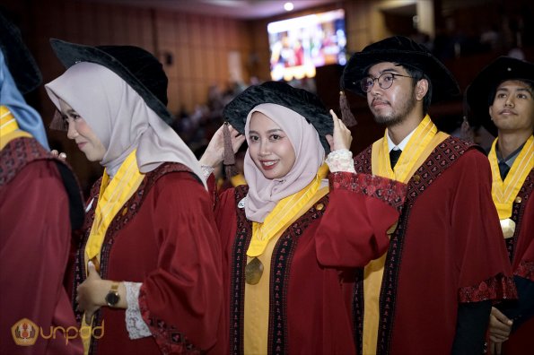 LIPUTAN WISUDA UNPAD GOL 1 TA 2023-2024 SESI VIII (83)