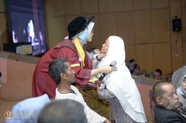 LIPUTAN WISUDA UNPAD GOL 1 TA 2023-2024 SESI VIII (89)