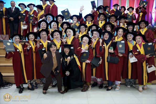 LIPUTAN WISUDA UNPAD GOL 1 TA 2023-2024 SESI VIII (92)