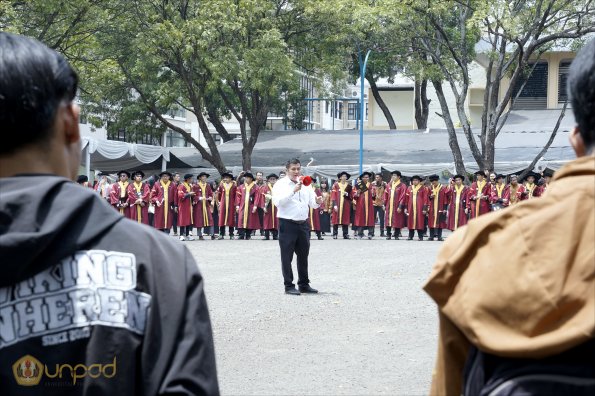LIPUTAN WISUDA UNPAD GOL 1 TA 2023-2024 SESI VIII (98)