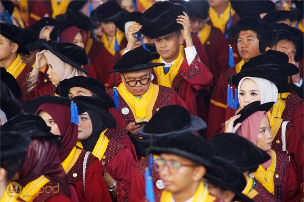 LIPUTAN WISUDA UNPAD GEL I TA 2024-2025 SESI II (110)