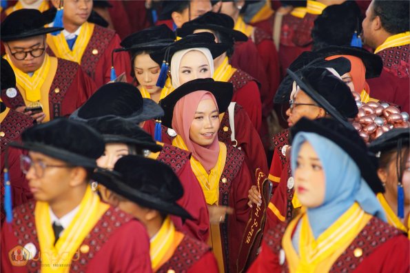 LIPUTAN WISUDA UNPAD GEL I TA 2024-2025 SESI II (111)