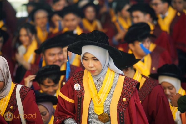 LIPUTAN WISUDA UNPAD GEL I TA 2024-2025 SESI II (120)