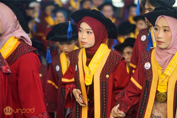 LIPUTAN WISUDA UNPAD GEL I TA 2024-2025 SESI II (122)