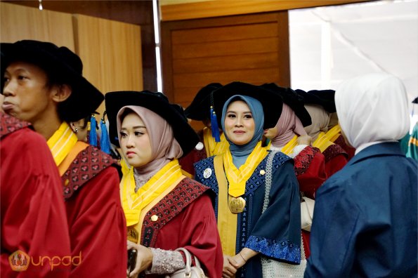 LIPUTAN WISUDA UNPAD GEL I TA 2024-2025 SESI II (132)