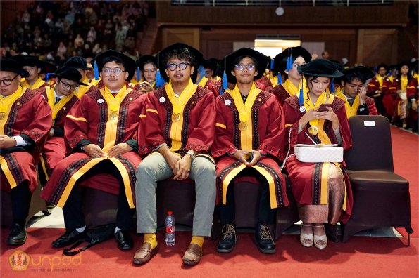 LIPUTAN WISUDA UNPAD GEL I TA 2024-2025 SESI II (150)