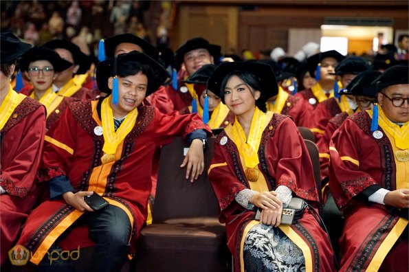 LIPUTAN WISUDA UNPAD GEL I TA 2024-2025 SESI II (151)