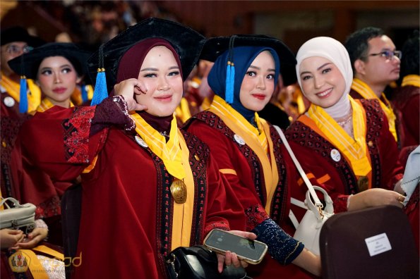 LIPUTAN WISUDA UNPAD GEL I TA 2024-2025 SESI II (155)