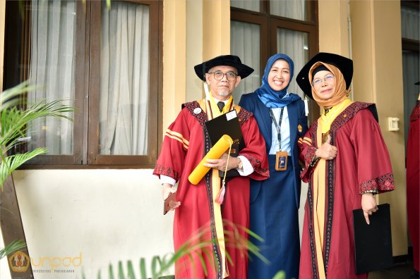 LIPUTAN WISUDA UNPAD GEL I TA 2024-2025 SESI II (17)