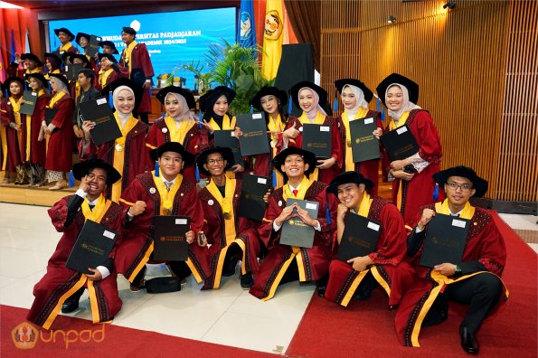 LIPUTAN WISUDA UNPAD GEL I TA 2024-2025 SESI II (189)