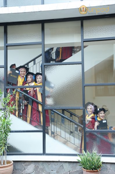 LIPUTAN WISUDA UNPAD GEL I TA 2024-2025 SESI II (192)