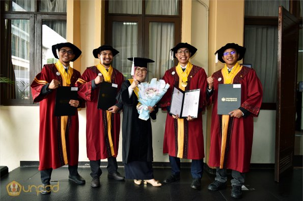 LIPUTAN WISUDA UNPAD GEL I TA 2024-2025 SESI II (20)