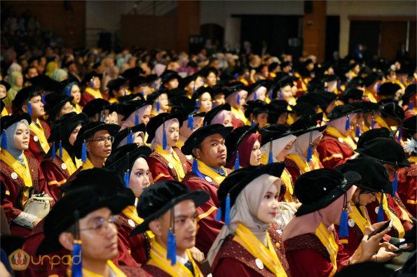 LIPUTAN WISUDA UNPAD GEL I TA 2024-2025 SESI II (35)